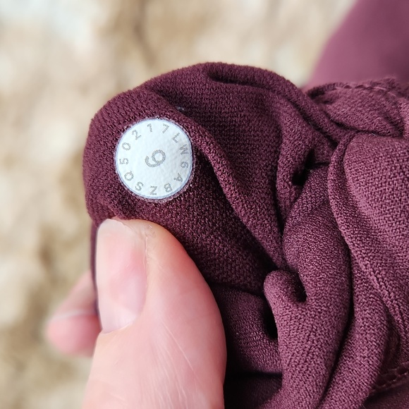 💫Lululemon Reveal Crop (Stripes 17")Dark Adobe - Picture 10 of 11